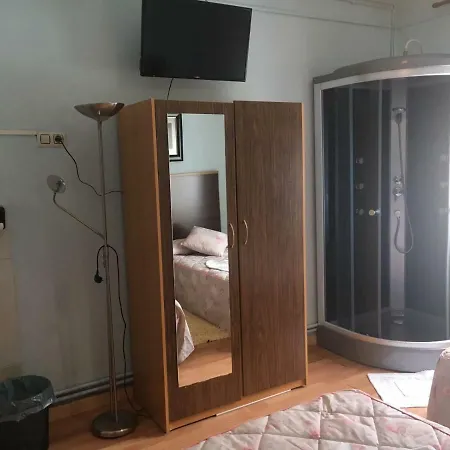 Hostal Goias Penzion *