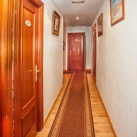 Gasthuis Hostal Goias *